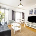 Exquisite Flat With Central Location In Nisantasi