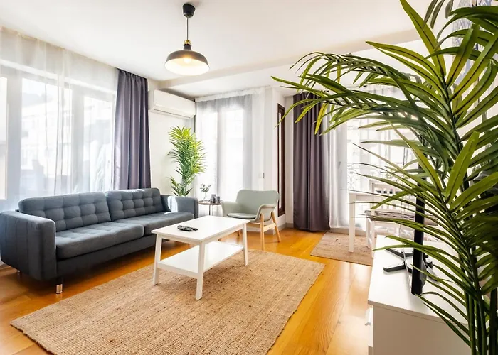 Exquisite Flat With Central Location In Nisantasi