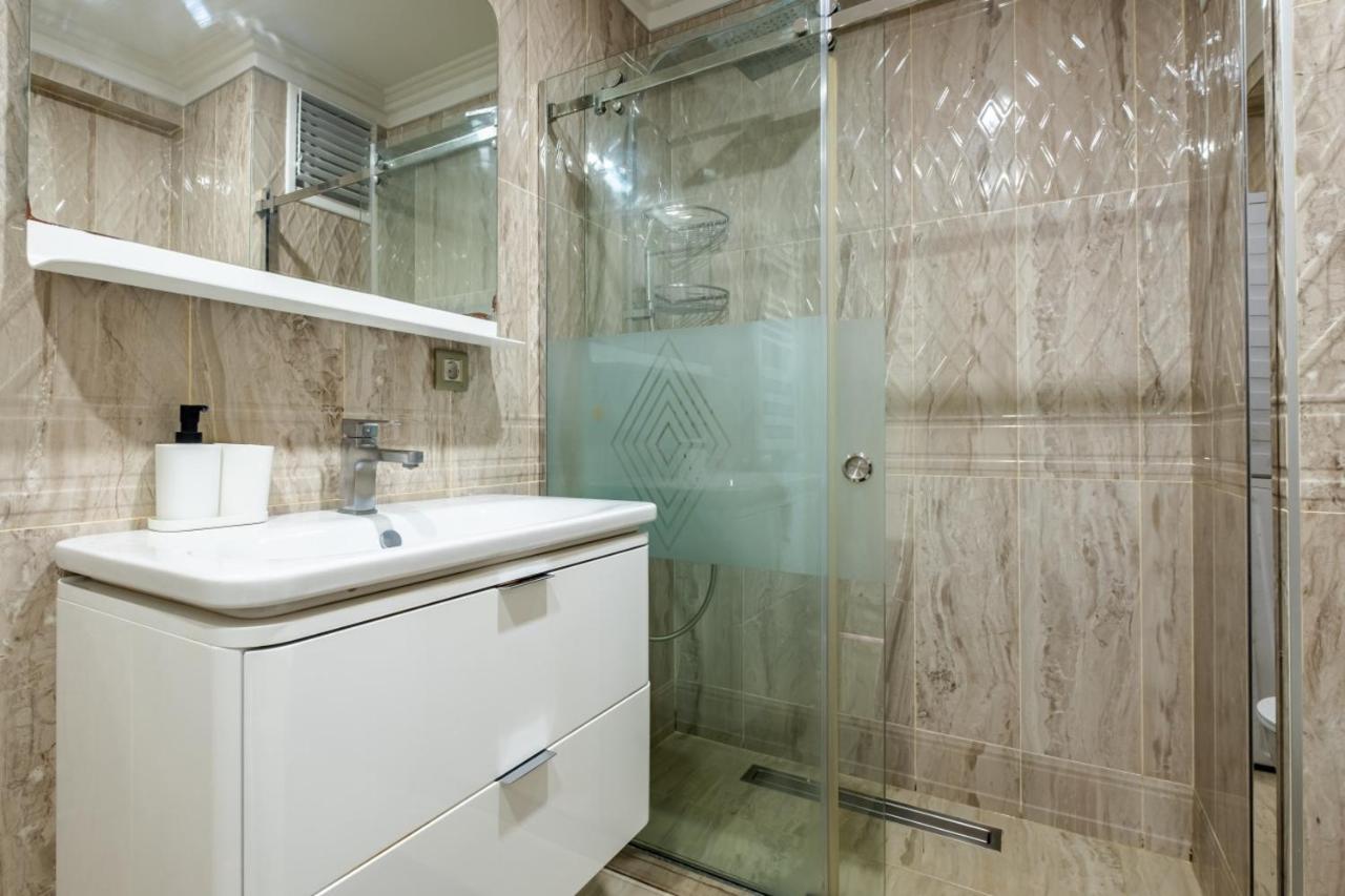 Exquisite Flat With Central Location In Nisantasi Apartament